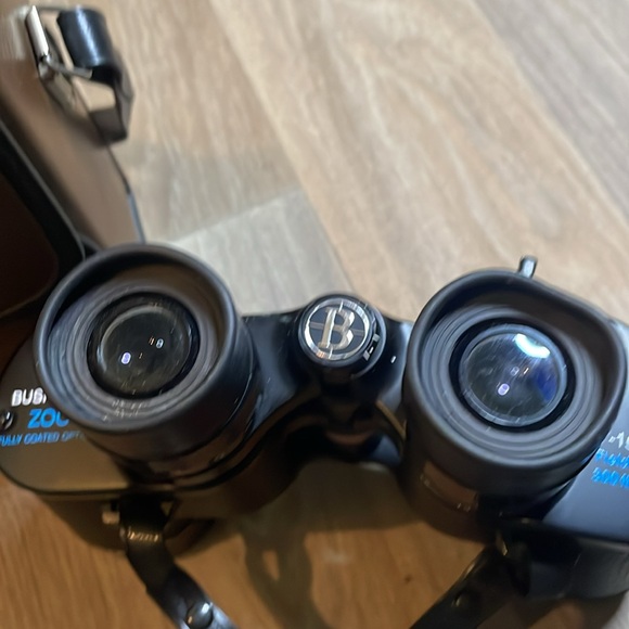 Bushnell binoculars - Picture 2 of 4